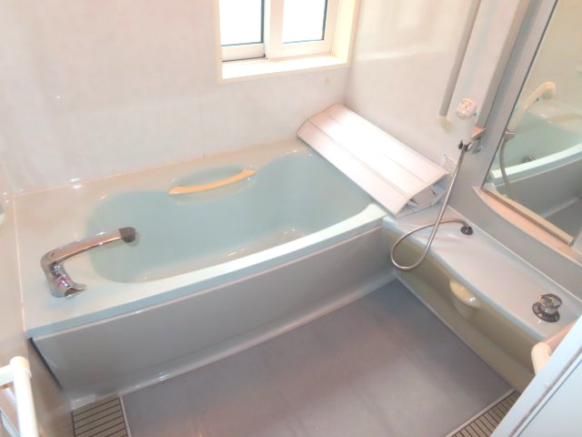 97271526_29_652_680_3